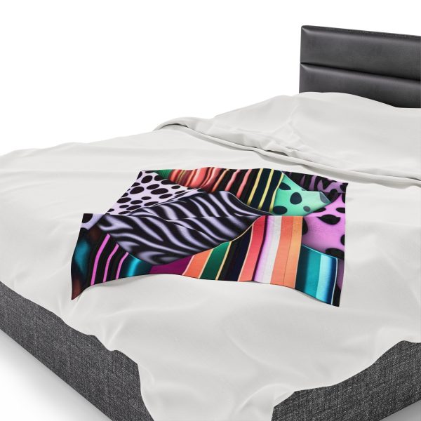 DreamCozy™ Velveteen Plush Blanket | Wrap Yourself in Luxurious Comfort