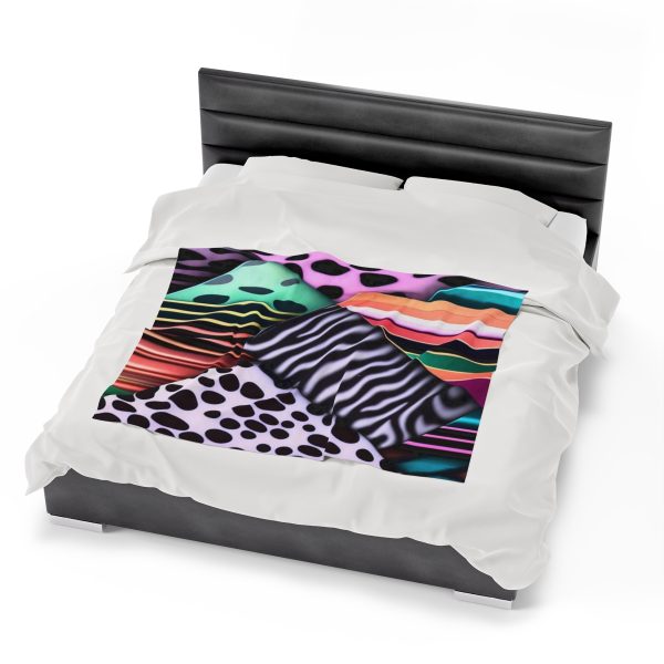 DreamCozy™ Velveteen Plush Blanket | Wrap Yourself in Luxurious Comfort