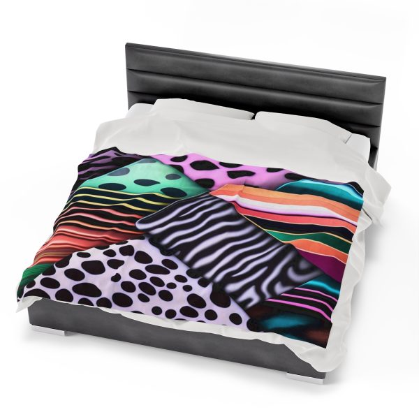 DreamCozy™ Velveteen Plush Blanket | Wrap Yourself in Luxurious Comfort