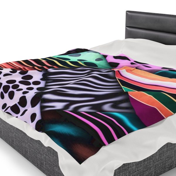 DreamCozy™ Velveteen Plush Blanket | Wrap Yourself in Luxurious Comfort