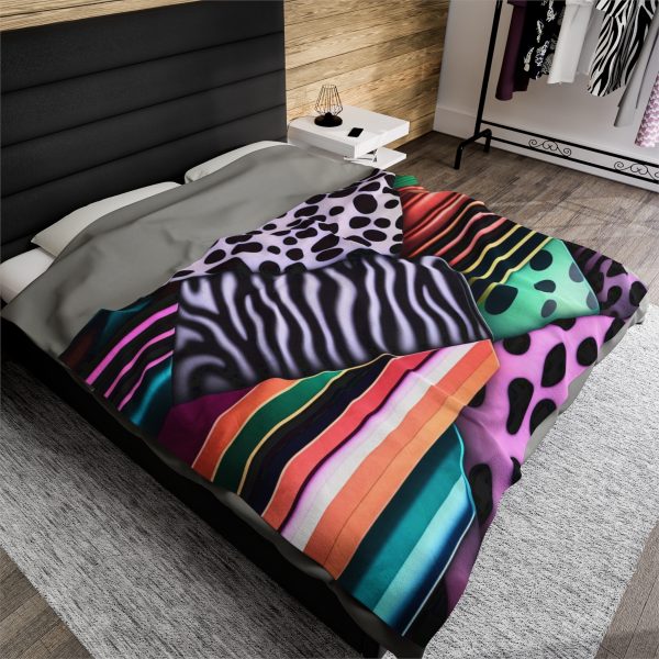 DreamCozy™ Velveteen Plush Blanket | Wrap Yourself in Luxurious Comfort