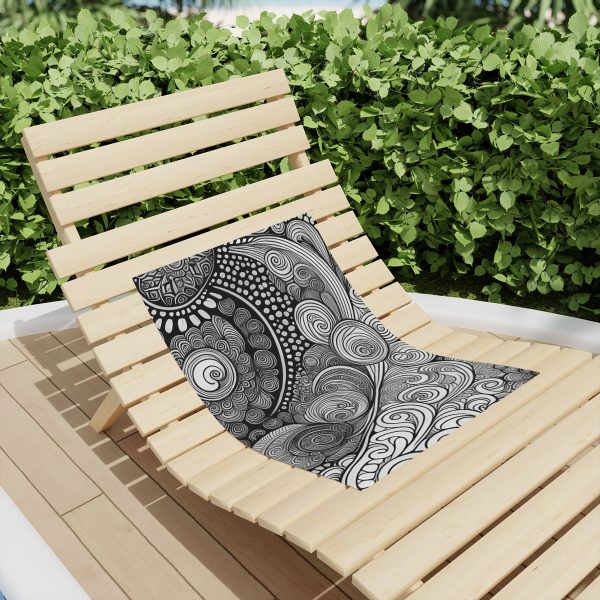 "Ink Mirage" Intricate Line Art Beach Towel - Unveiling the Magic of Imagination!