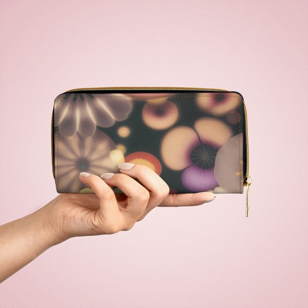 NatureNest Wallet: Earth's Embrace at Your Fingertips