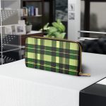 PersonaPouch Zipper Wallet: Tailored Treasures for Your Pocket!