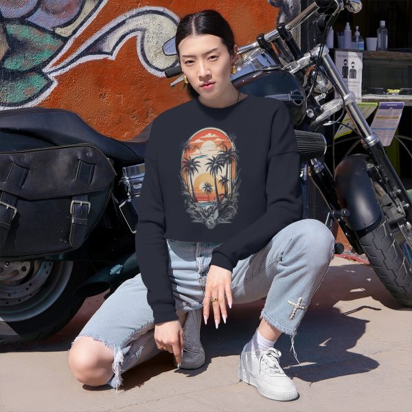 Crop It Like It’s Hot: The Women's Cropped Sweatshirt That’s Breaking the 'Net