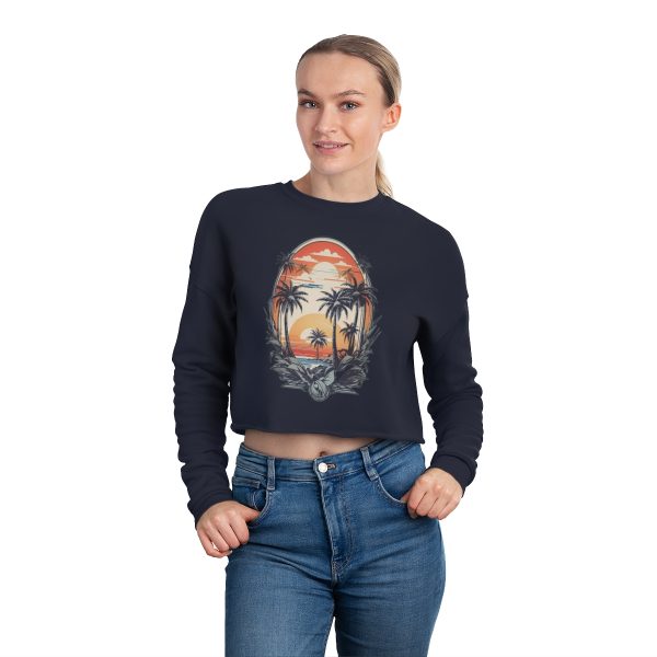 Crop It Like It’s Hot: The Women's Cropped Sweatshirt That’s Breaking the 'Net